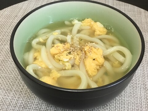 お吸い物の素で♡ふわふわ卵うどん